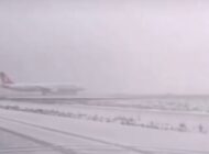 İstanbul Havalimanı’na mevsimin ilk karı düştü