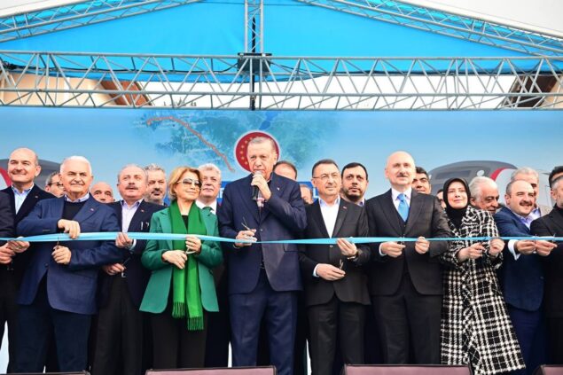 İstanbul Havalimanı metrosunu Cumhurbaşkanı Erdoğan hizmete açtı