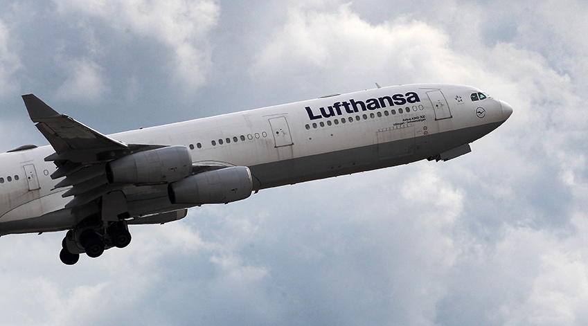 Lufthansa’nın A340’ı arıza yaptı geri döndü