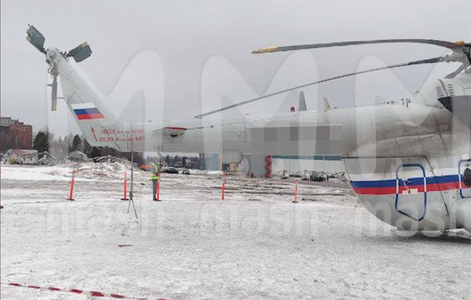 Vnukovo Havalimanı’nda Mi-8 sert indi