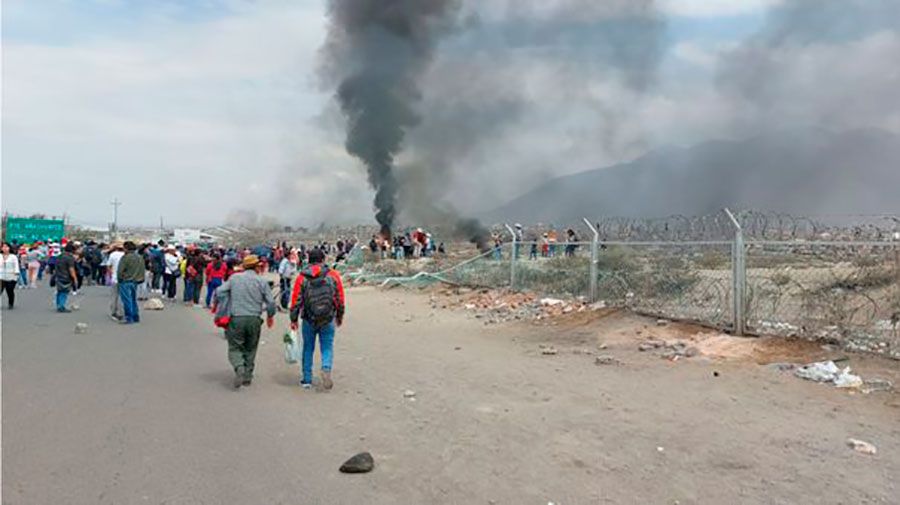 Peru’da protestocular havalimanına girmeye çalıştı