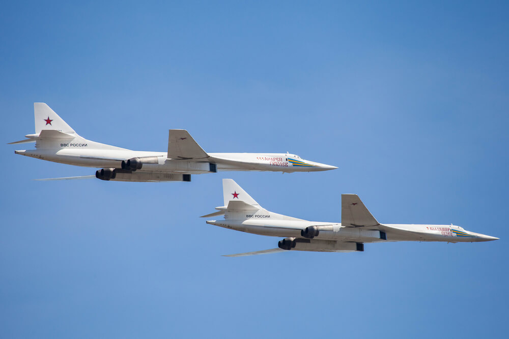 İki Tu-160 Okyanus üzerinde 8 saat uçtu