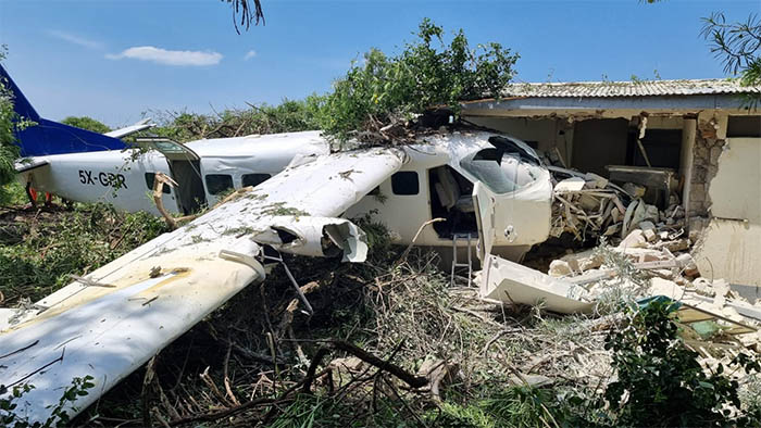 Uganda’da Cesna 208 inişte kaza yaptı