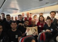İspanyol arama kurtarma ekibine THY uçuş personelinden jest