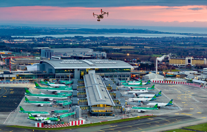 Dublin Havalimanı’nda uçuşları drone engelledi