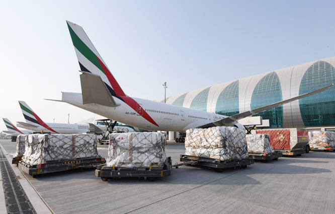 Emirates, insani hava köprüsü kuruyor