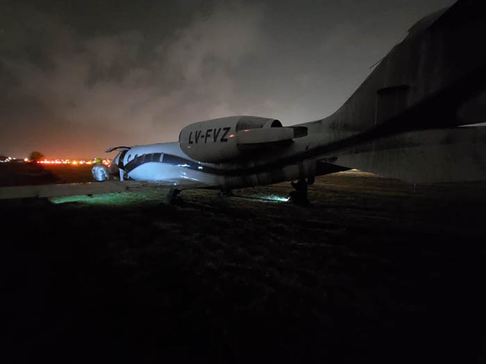 Arjantin’de Learjet 60 tipi uçak pistten çıktı