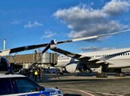 UA’nın B787-9’u park halindeki B757-200 uçağına çarptı