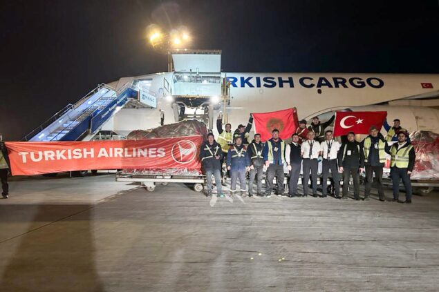 Kırgız çadırı Turkish Cargo ile yola çıktı