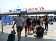 Antalya’da turist sayısı 7 milyonu geçti