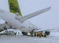 AirBaltic’in A220’si Riga’da inişte pistten çıktı