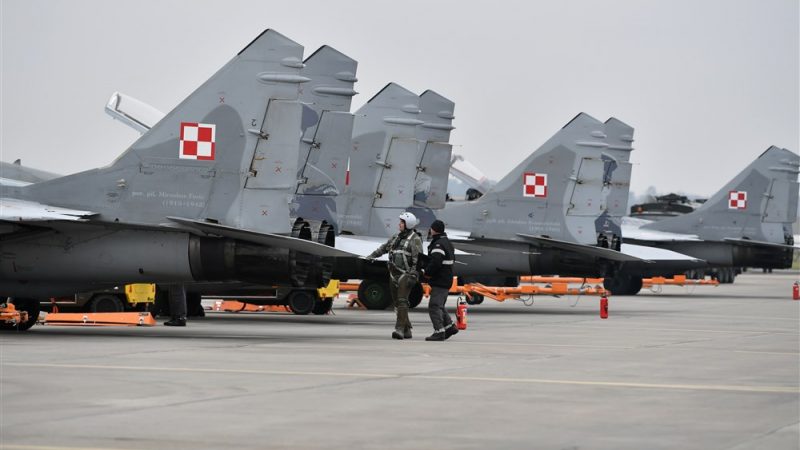 Polonya 4 adet Mig-29 uçağını Ukrayna’ya gönderiyor