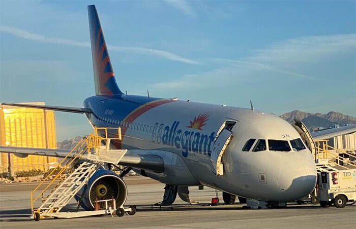 Bakıma alınan A319’un ön dikmesi çöktü
