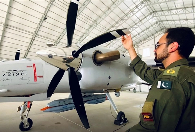 Pakistan Hava Kuvvetleri’ne ilk Akıncı TİHA teslim edildi