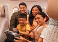 Emirates’te çocuklar uçmanın keyfini çıkarıyor