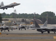 F-22 Raptor savaş uçakları NATO görevi için Polanya’da