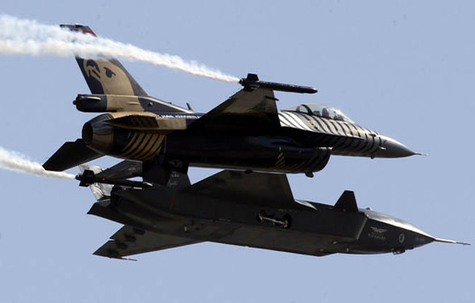 Kızılelma, F-16 birlikte uçtu