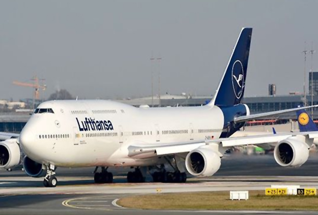 Lufthansa’nın B747-8’i 9 saat uçup geri döndü