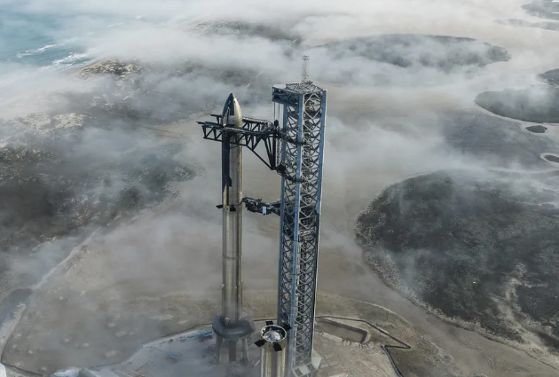 SpaceX’in Starship roketi fırlatma onayı bekliyor