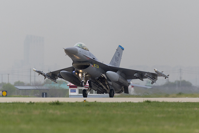 ABD, Danimarka ve Hollanda’daki F-16’ları Ukrayna’ya gönderiyor