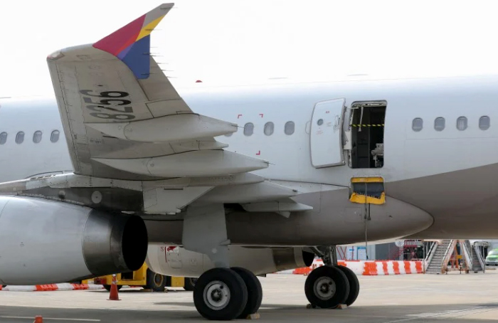 Asiana Airlines, acil çıkış biletlerini iptal etti