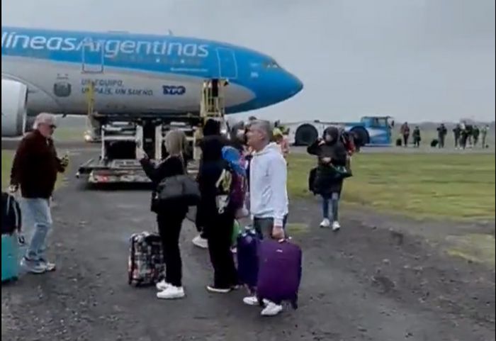 Aerolineas Argentinas uçağına bomba ihbarı