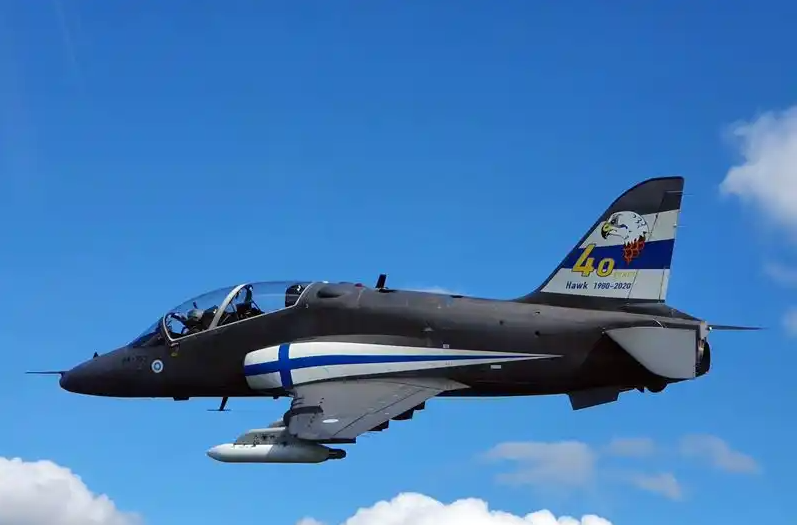 Finlandiya Hava Kuvvetleri’nin eğitim uçağı Hawk düştü