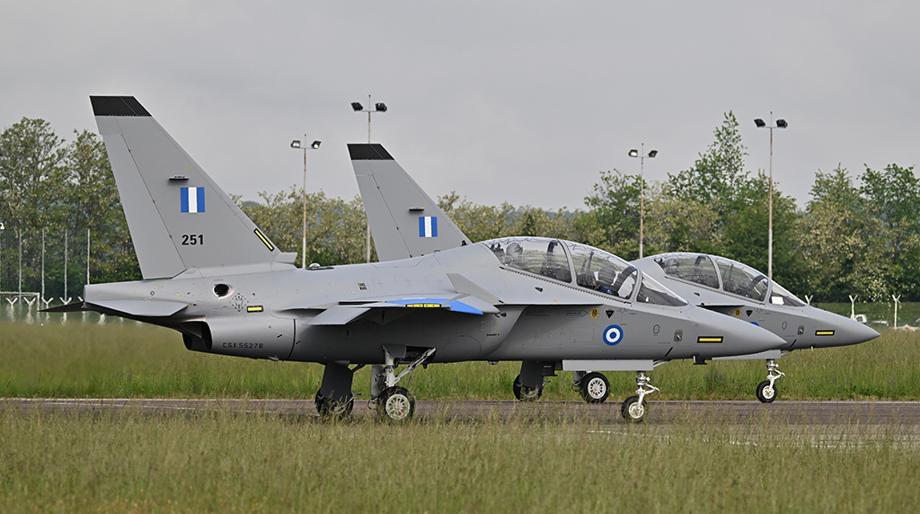 Yunanistan ilk M-346 uçaklarını teslim aldı