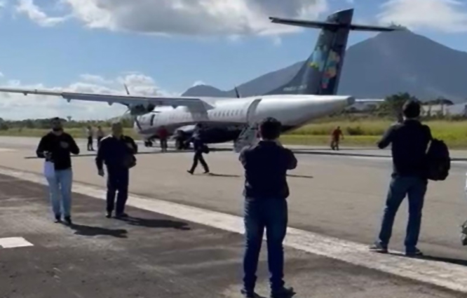 Azul Havayolları’nın ATR-72 inişte pistte kaldı tahliye edildi