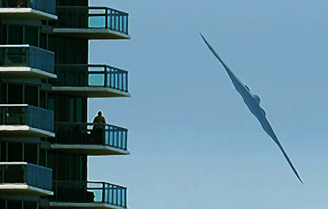 ABD’nin B-2 Spirit uçağı Miami de heyecan yarattı