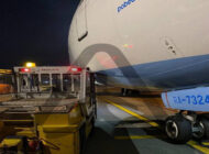 Pobeda’nın B737 uçağına yükleme aracı çarptı