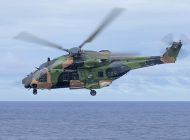 Tatbikata katılan NH90 tipi helikopter okyanusa düştü