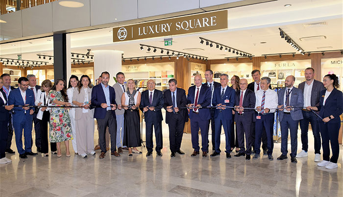 Dalaman Havalimanı’nda Luxury Square ve Old Bazaar mağazaları açıldı