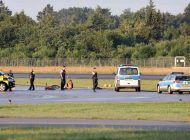 Çevreci aktivistler Düsseldorf Havalimanı’nı kapattı