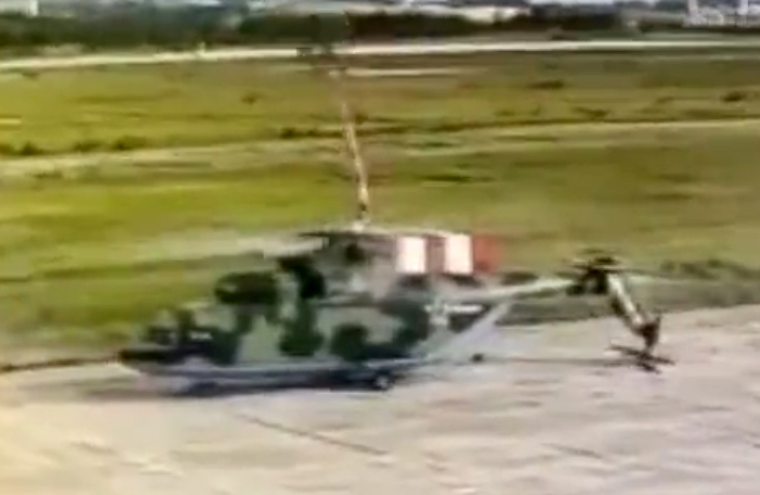 Rusya’da Mi-26 taksi yaparken aydınlatma direğine çarptı
