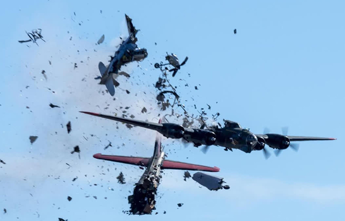 AirVenture Oshkosh havacılık festivali kötü başladı