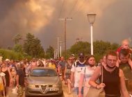 Rodos Adası’ndan 19 bin kişi tahliye edildi