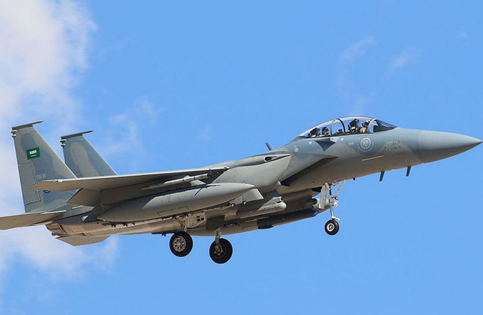 Suudi Arabistan’da F-15 düştü, iki pilot hayatını kaybetti