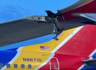 Southwest Airlines’ın B737-800’ü takside direğe çarptı