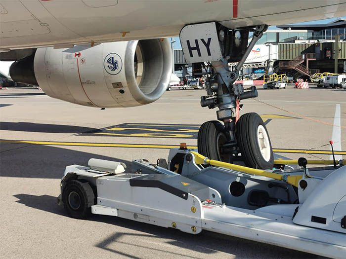 Air France’ın A319’u push back aracında hasar gördü