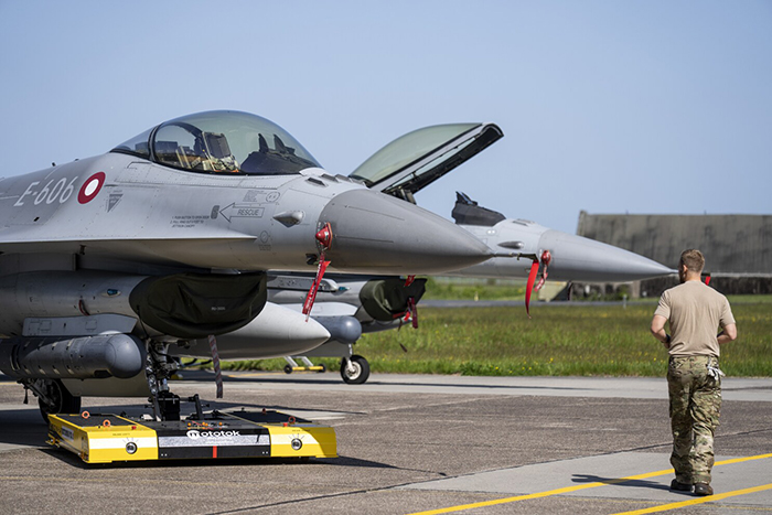 Slovakya, Ukrayna’ya F-16 teslimatıyla ilgili açıklama yaptı