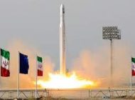 İran, Nur-3 uydusunu uzaya gönderdi