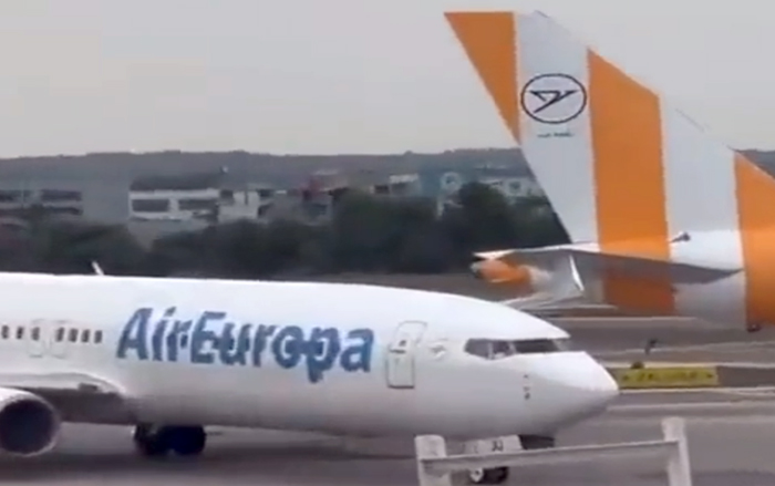 Air Europa ve Condor uçakları pistte çarpıştı
