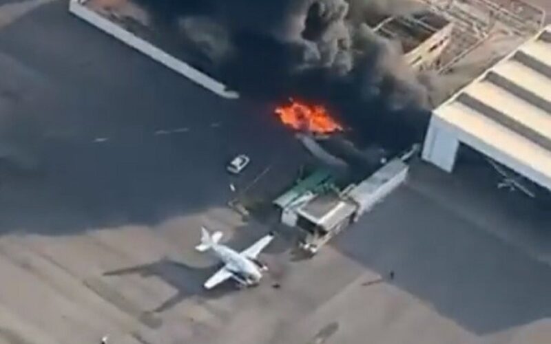 Brezilya’da uçak kontrolden çıkarak hangara çarptı