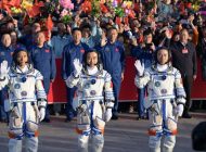 Çin’in en genç mürettebatı uzayda