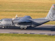 Polonya, vatandaşlarını C-130 ile tahliye ediyor