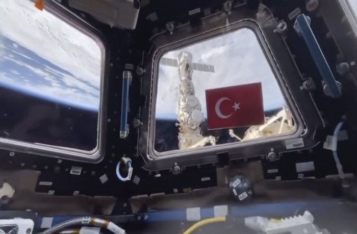 Rus kozmonot UUİ’den 100. yıl paylaşımı yaptı