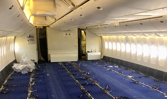 El-Al, havayolu B777 uçaklarının koltuklarını söküyor