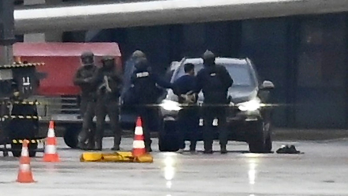 Hamburg Havalimanı’nda 18 saat sonra eylem sona erdi