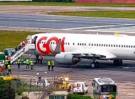 Gol Havayolları’nın B737-800’ü asfalta saplandı